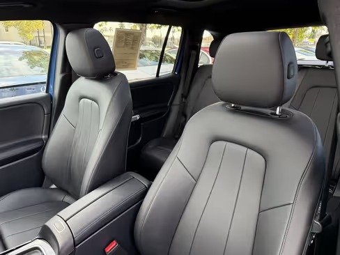 صورة السيارة