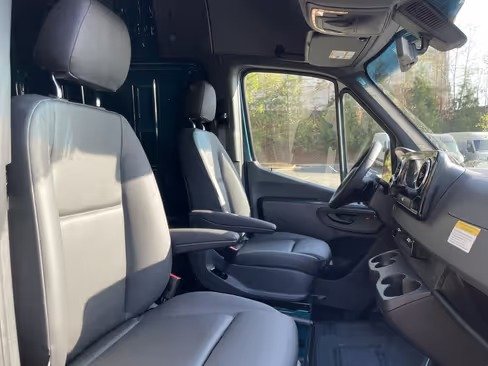 صورة السيارة