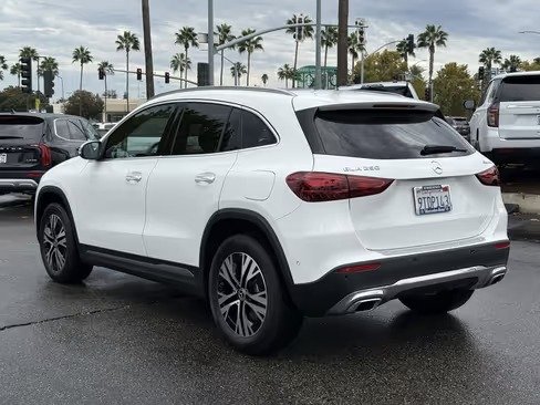 صورة السيارة