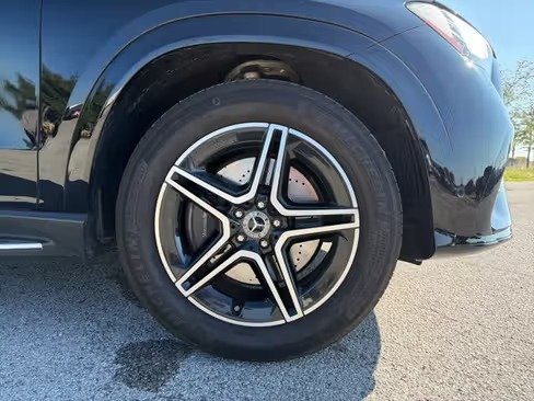 صورة السيارة