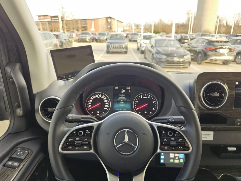 صورة السيارة