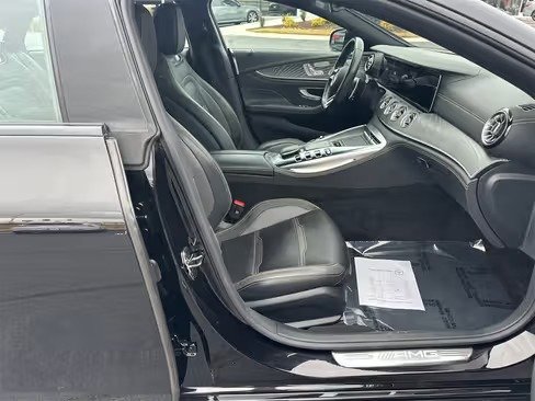 صورة السيارة