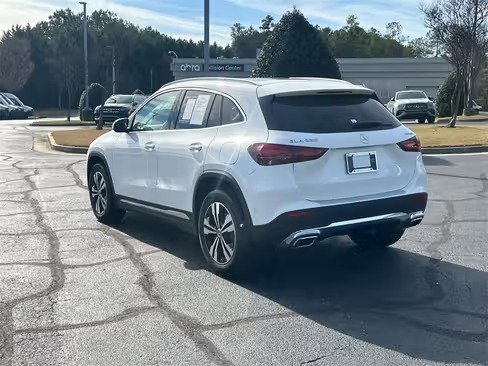 صورة السيارة