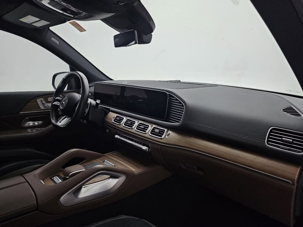 صورة السيارة