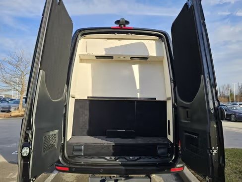 صورة السيارة