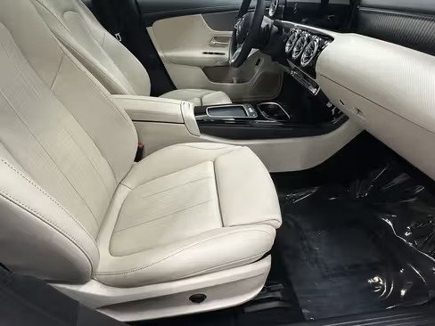 صورة السيارة