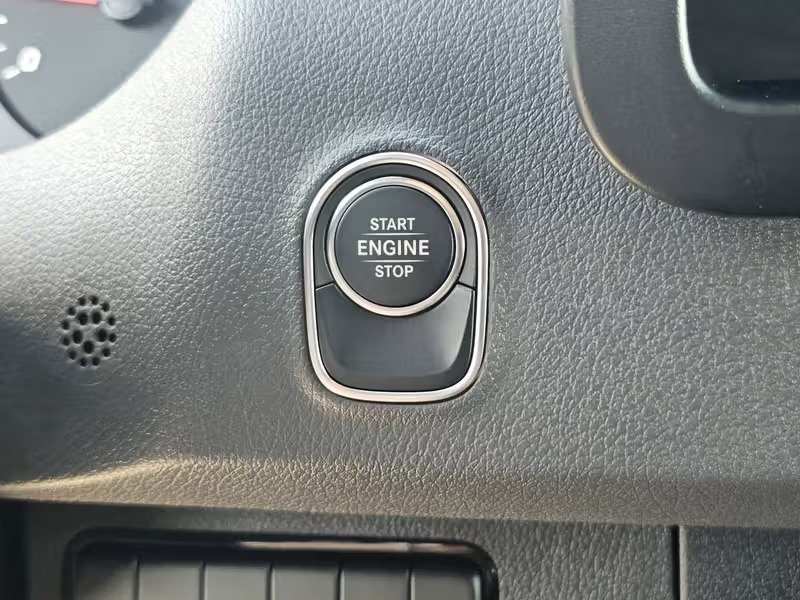 صورة السيارة