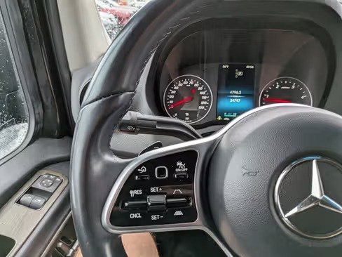 صورة السيارة