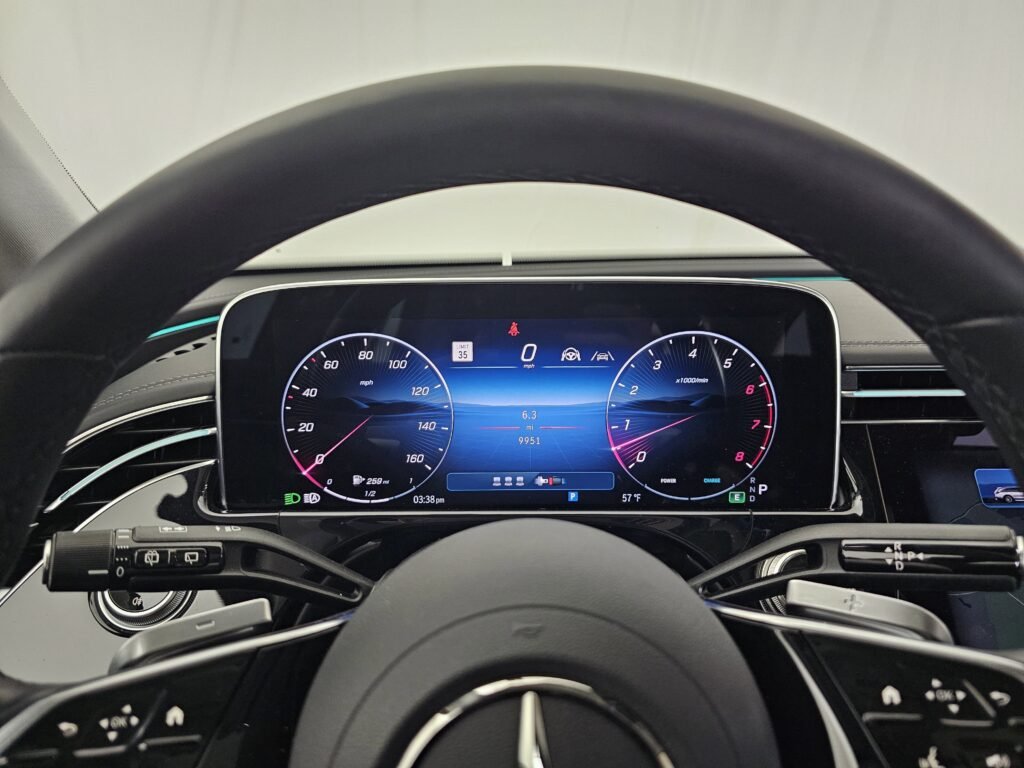 صورة السيارة