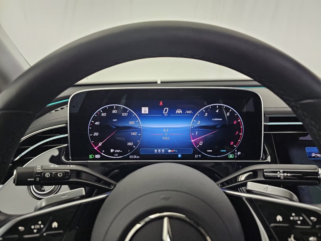 صورة السيارة