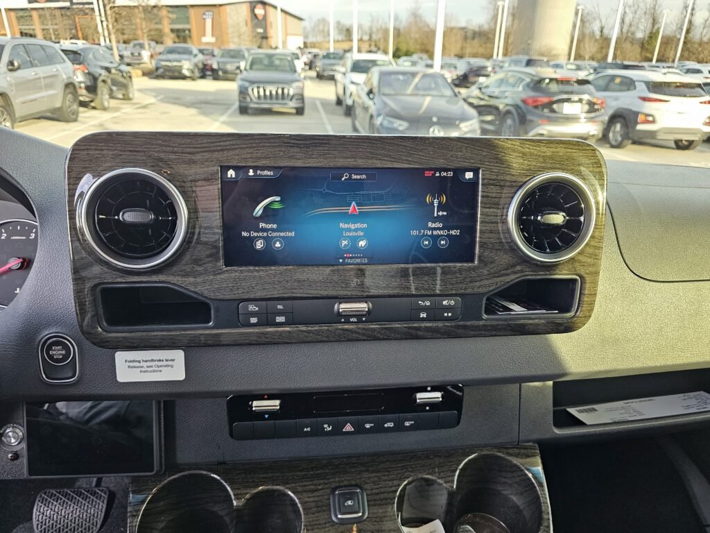 صورة السيارة