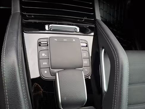 صورة السيارة