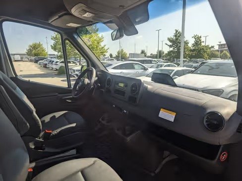 صورة السيارة