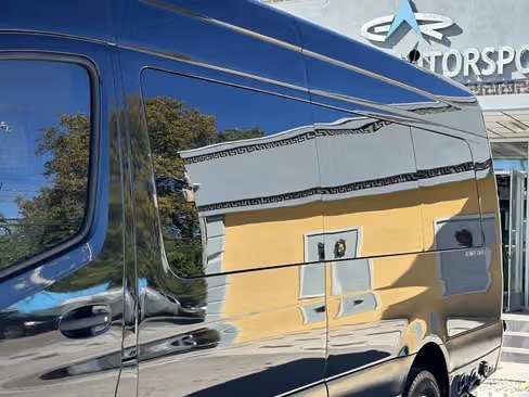 صورة السيارة