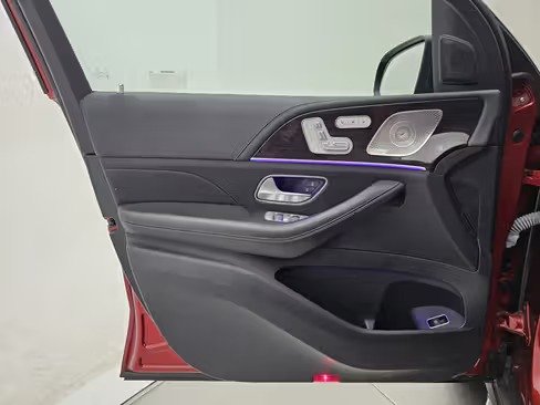 صورة السيارة