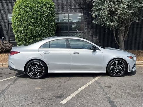 صورة السيارة