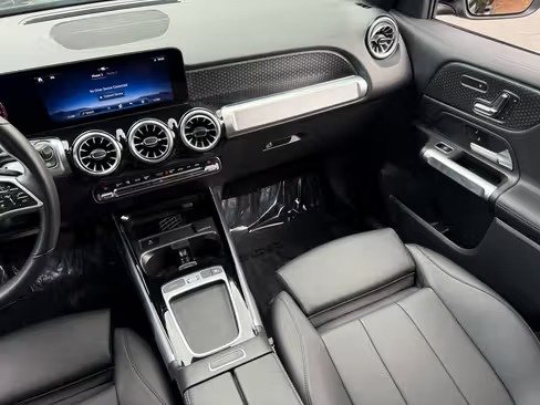 صورة السيارة