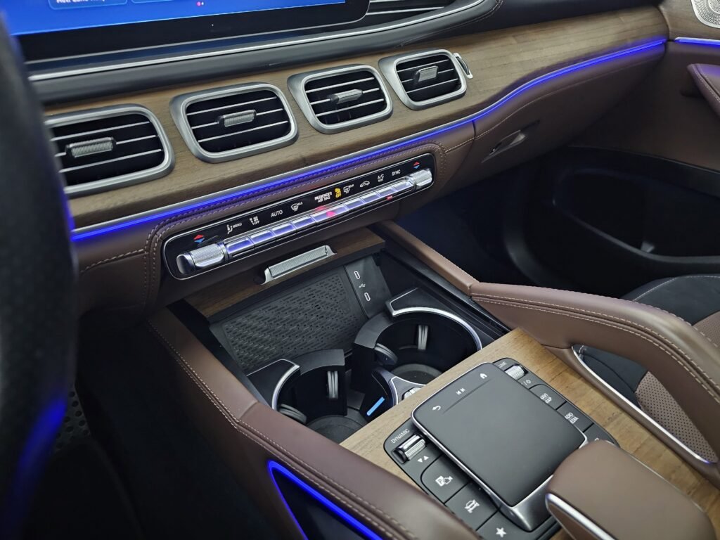 صورة السيارة