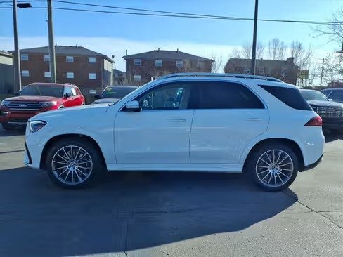 صورة السيارة