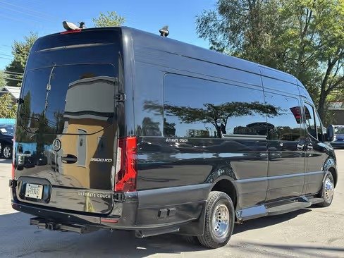 صورة السيارة