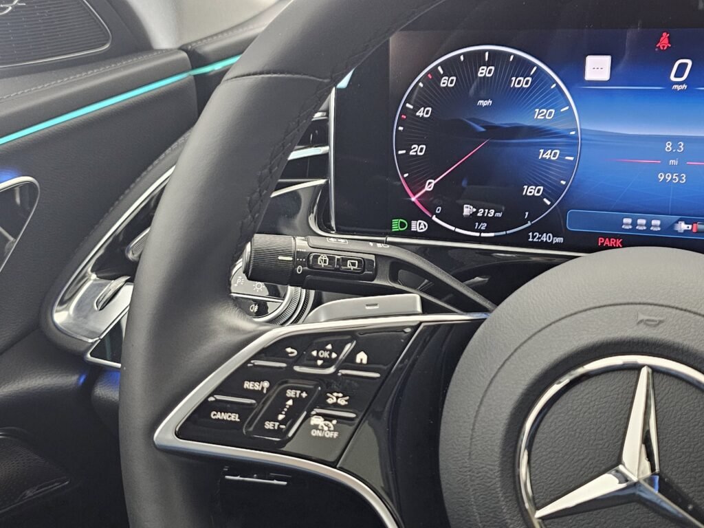 صورة السيارة