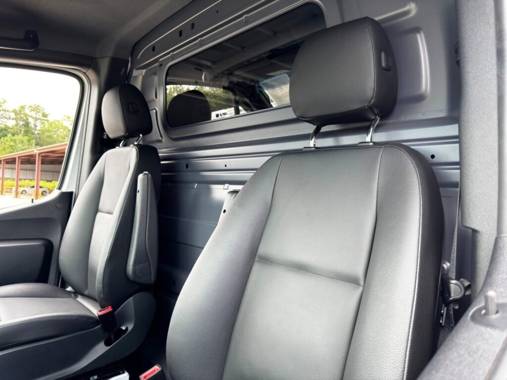 صورة السيارة