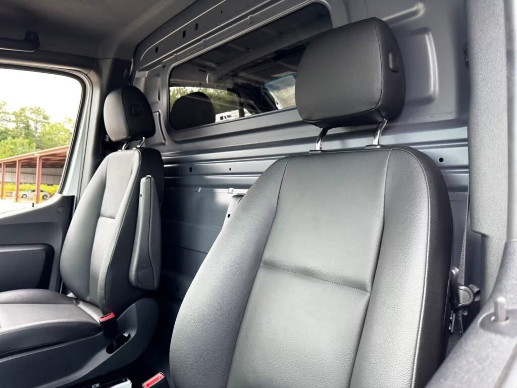 صورة السيارة