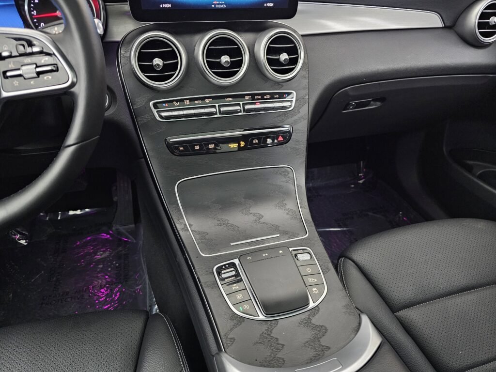 صورة السيارة