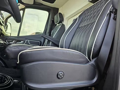 صورة السيارة