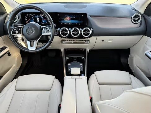 صورة السيارة