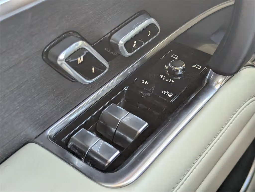 صورة السيارة