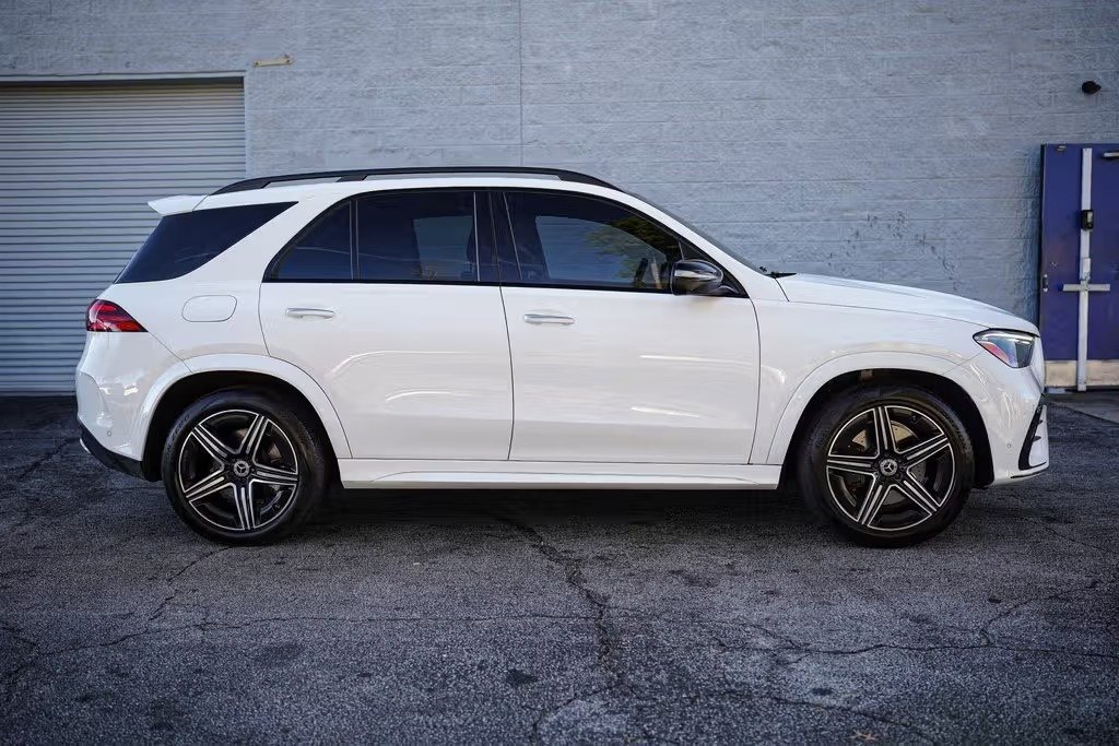 صورة السيارة