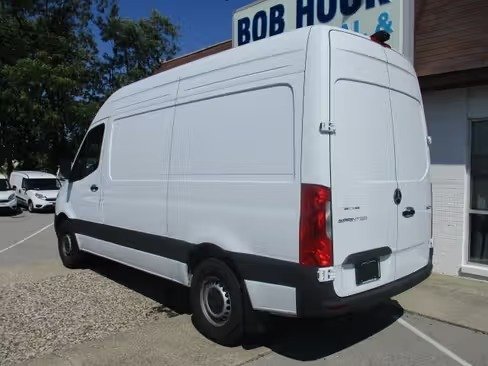 صورة السيارة