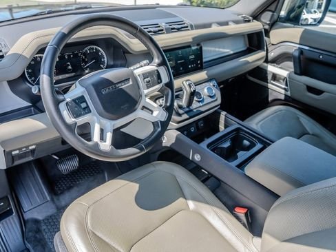 صورة السيارة