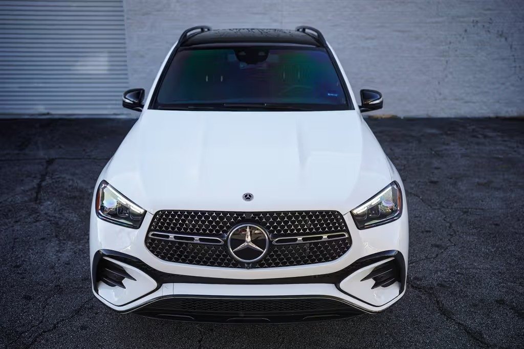 صورة السيارة