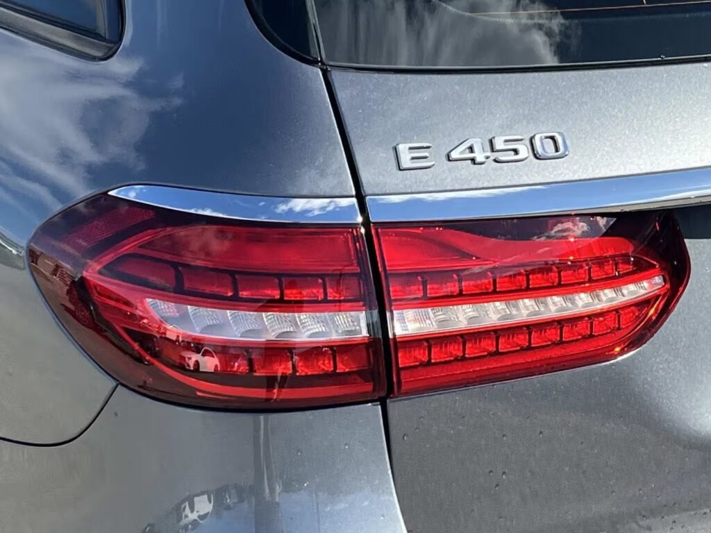 صورة السيارة