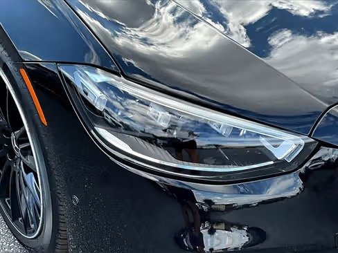 صورة السيارة