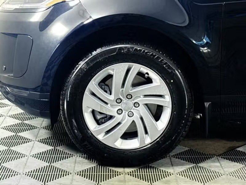 صورة السيارة