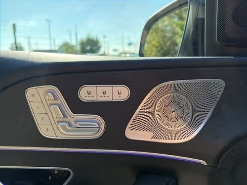 صورة السيارة