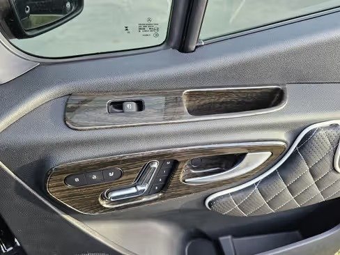 صورة السيارة