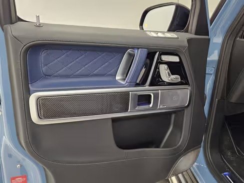 صورة السيارة