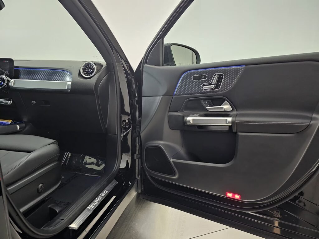 صورة السيارة