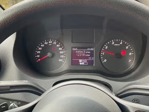 صورة السيارة