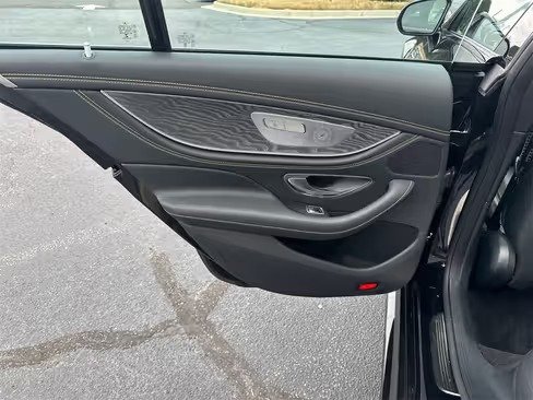 صورة السيارة