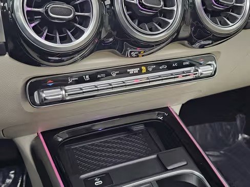 صورة السيارة