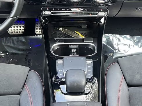 صورة السيارة