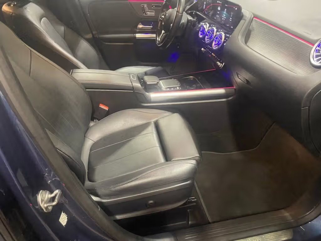 صورة السيارة