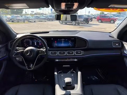 صورة السيارة