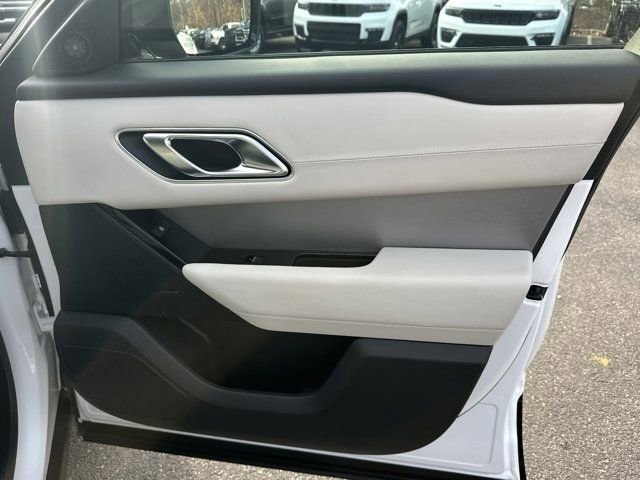 صورة السيارة