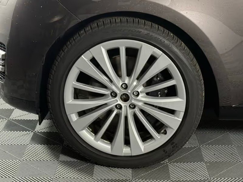 صورة السيارة